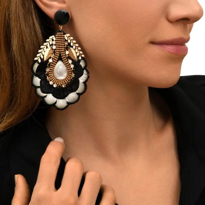 Alizia clip-on earrings - black and white
