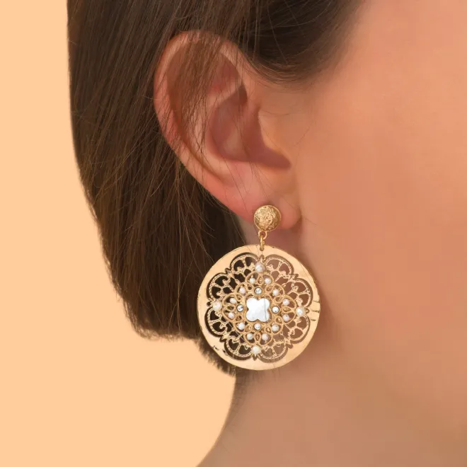 Angelique fine stud earrings - white