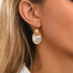 Ashanti sleeper earrings – white