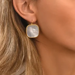 Ashanti square sleeper earrings – white