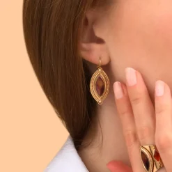 Atria thin sleeper earrings - tortoiseshell