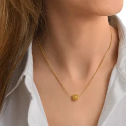 Betty Delicate Pendant Necklace - Gold
