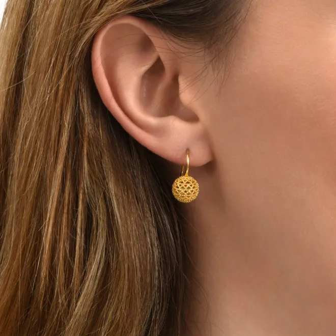 Betty small sleeper earrings - gold