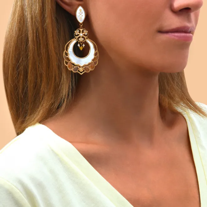 Capraia pierced stud earrings - white