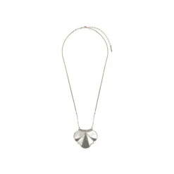 Hawaiian Pendant Necklace - White