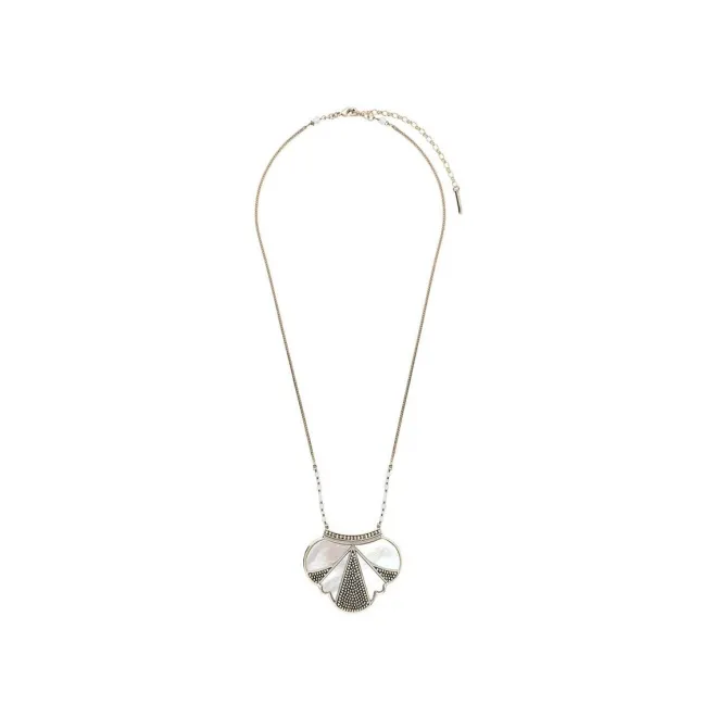 Hawaiian Pendant Necklace - White
