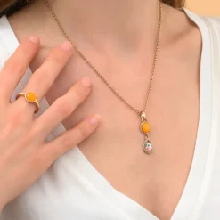 Louise pendant necklace - orange