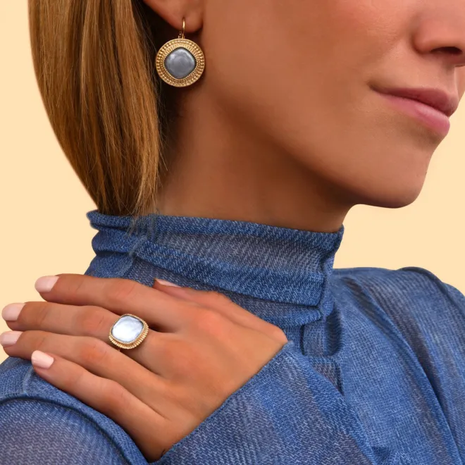 Louise sleeper earrings - white