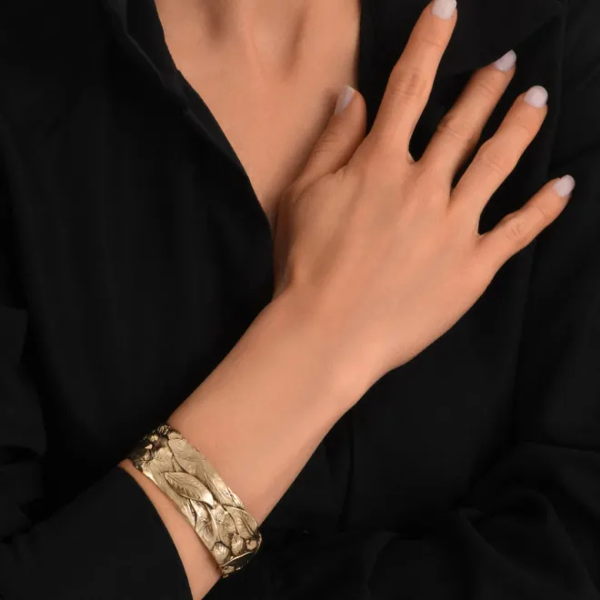 Lucy cuff bracelet - white