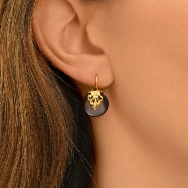 Positano thin sleeper earrings - grey mother-of-pearl